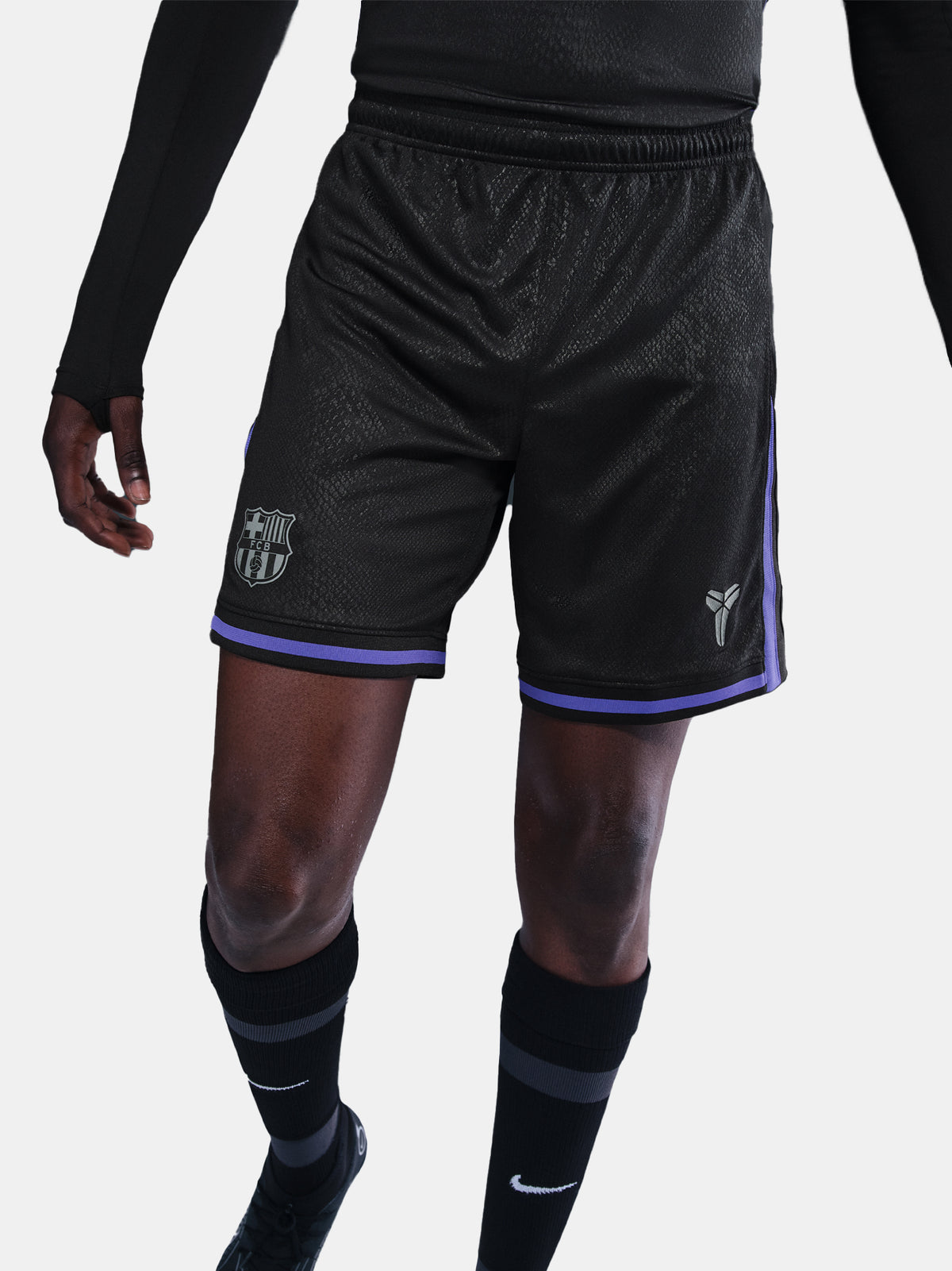 Barcelona x Kobe Bryant away
shorts