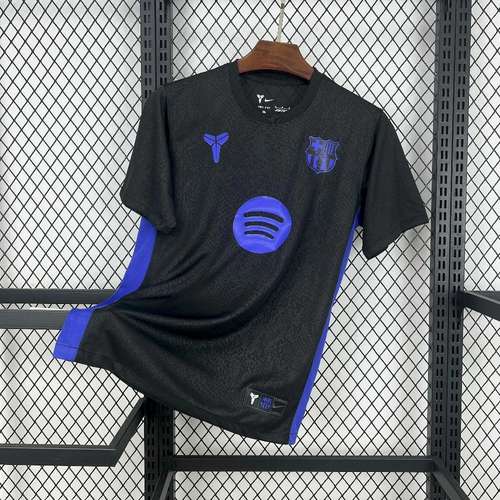 FC Barcelona x Kobe Bryant away

training shirt 25/26